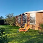 3 Bedrooms, 5 Beds, Beautiful Garden Ferienhaus *