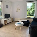3 Bedrooms, 5 Beds, Beautiful Garden