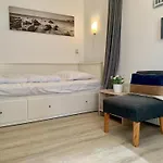 3 Bedrooms, 5 Beds, Beautiful Garden Ferienhaus *