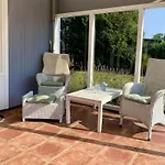 3 Bedrooms, 5 Beds, Beautiful Garden *