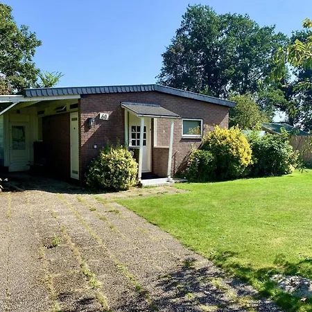 Holiday home 3 Bedrooms, 5 Beds, Beautiful Garden
