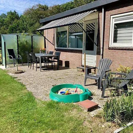 Holiday home 3 Bedrooms, 5 Beds, Beautiful Garden