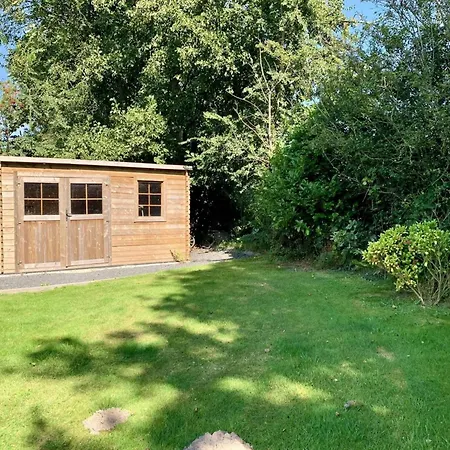 3 Bedrooms, 5 Beds, Beautiful Garden * Sint Maartensvlotbrug