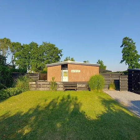 3 Bedrooms, 5 Beds, Beautiful Garden Prázdninový dům *