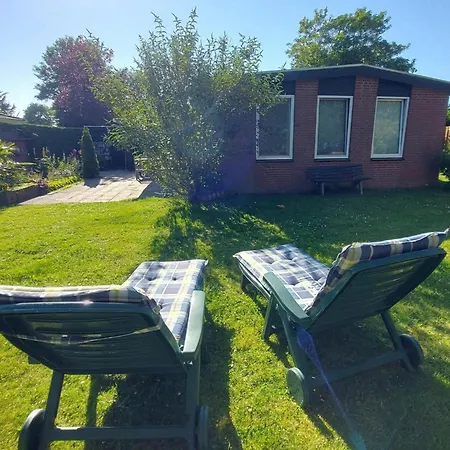 3 Bedrooms, 5 Beds, Beautiful Garden * Sint Maartensvlotbrug