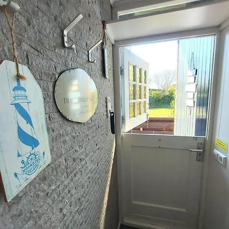 3 Bedrooms, 5 Beds, Beautiful Garden