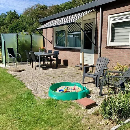 3 Bedrooms, 5 Beds, Beautiful Garden