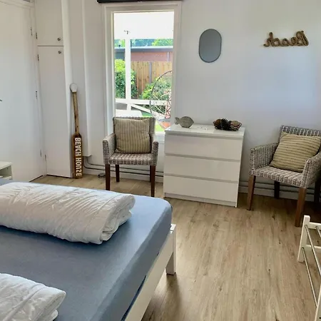 3 Bedrooms, 5 Beds, Beautiful Garden