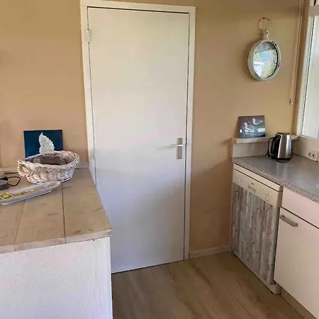 3 Bedrooms, 5 Beds, Beautiful Garden Сasa de vacaciones