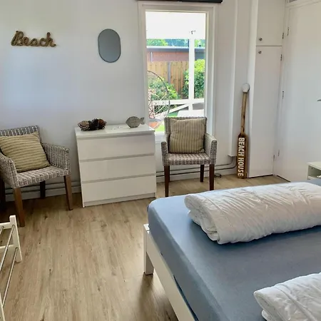 3 Bedrooms, 5 Beds, Beautiful Garden Дом отдыха