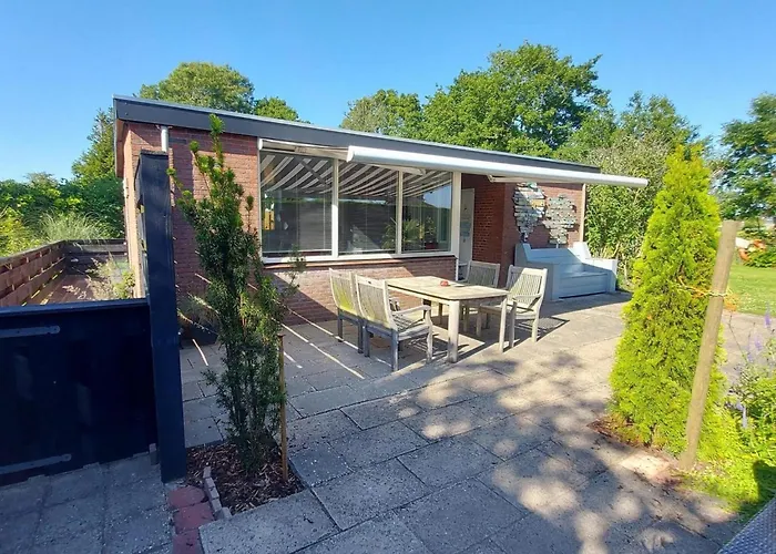 3 Bedrooms, 5 Beds, Beautiful Garden