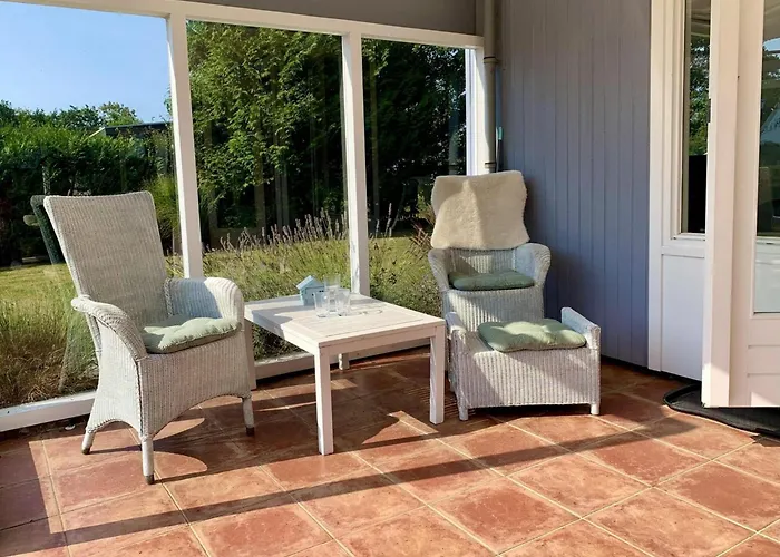 3 Bedrooms, 5 Beds, Beautiful Garden Prázdninový dům