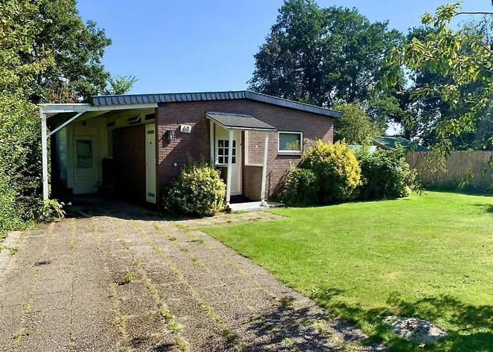 3 Bedrooms, 5 Beds, Beautiful Garden Sint Maartensvlotbrug