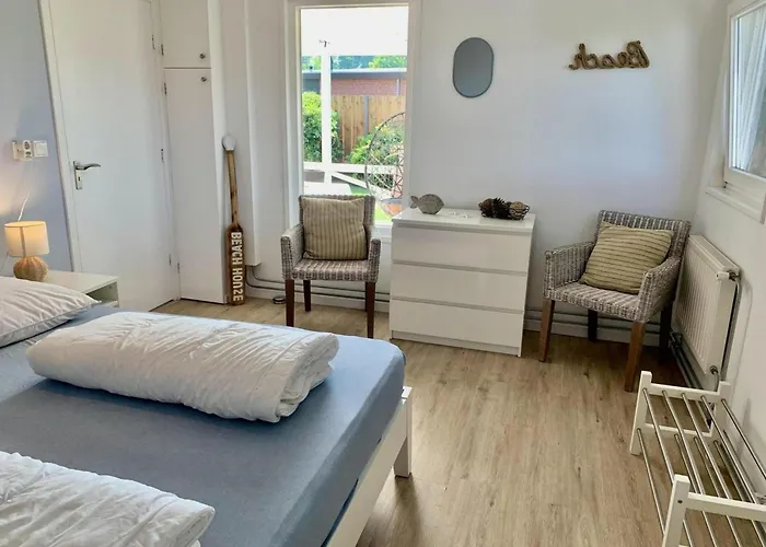 3 Bedrooms, 5 Beds, Beautiful Garden