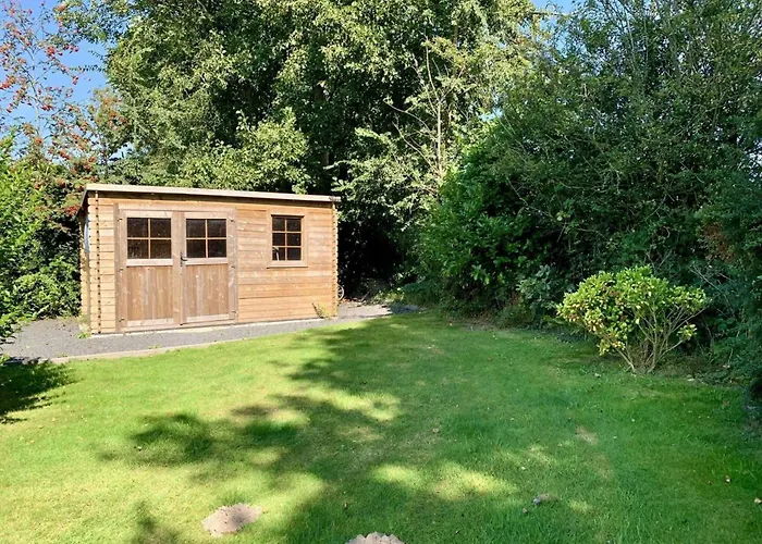 3 Bedrooms, 5 Beds, Beautiful Garden Prázdninový dům