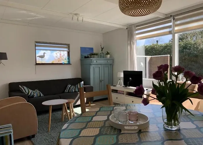 3 Bedrooms, 5 Beds, Beautiful Garden Prázdninový dům *