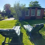 3 Bedrooms, 5 Beds, Beautiful Garden * Sint Maartensvlotbrug
