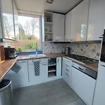 Ferienhaus 3 Bedrooms, 5 Beds, Beautiful Garden *