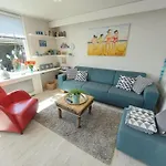 3 Bedrooms, 5 Beds, Beautiful Garden Ferienhaus