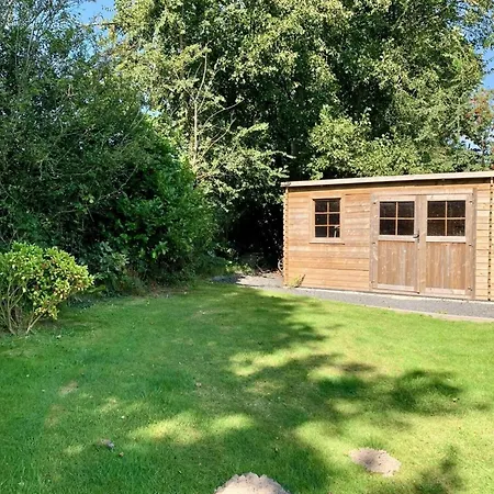 3 Bedrooms, 5 Beds, Beautiful Garden Vakantiehuis