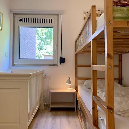 3 Bedrooms, 5 Beds, Beautiful Garden Vakantiehuis *